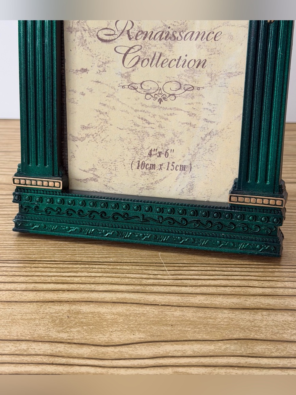 Vintage Renaissance Collection Green Gold Ornate Plastic 4x6 Picture Frame - Picture 2 of 6